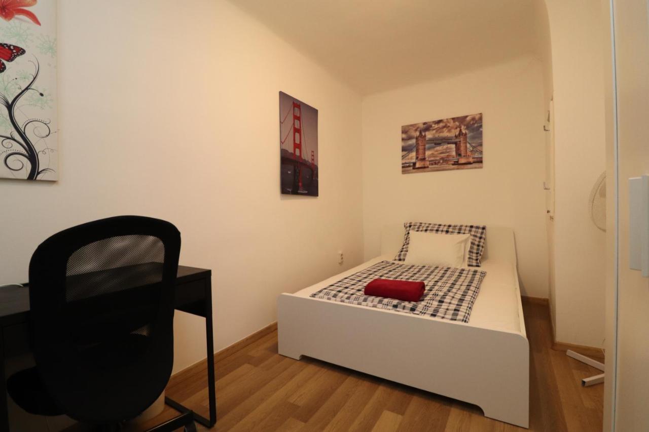 New Guest House A In Kiraly Street 106 Budapest Bagian luar foto